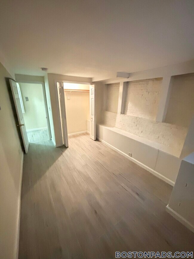 Building Photo - 277 Marlborough St