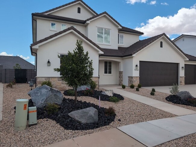 Building Photo - Newly Built, 5 Bedroom, 4 Bathroom Home in...
