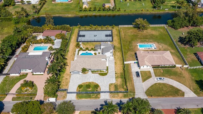Building Photo - 3401 SW 141st Ave