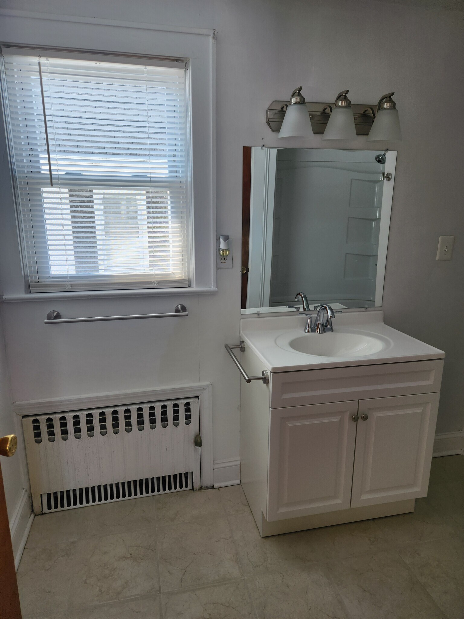 Bath - 245 Center St