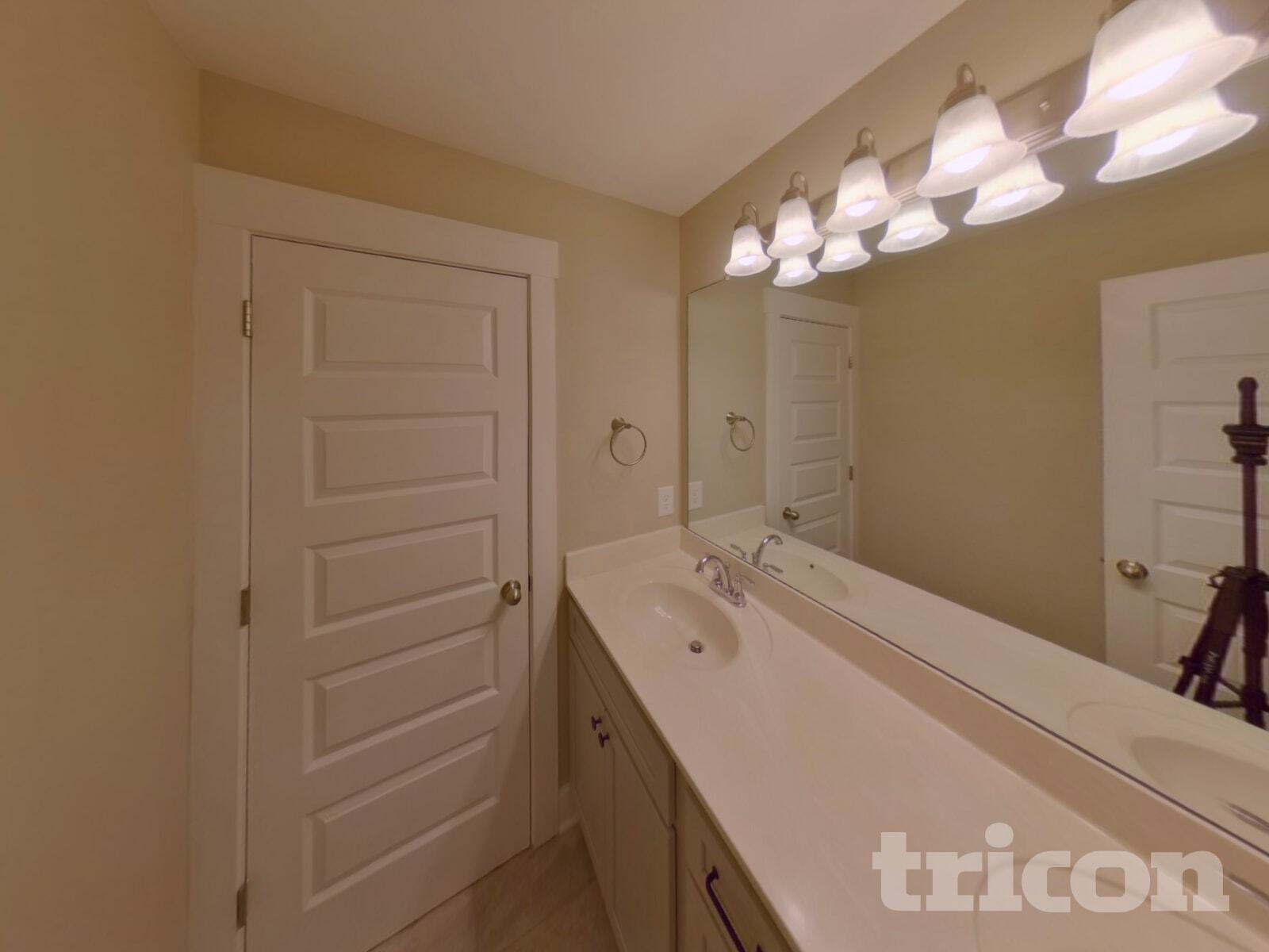 Building Photo - 1470 Cotillion Dr