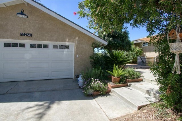 Building Photo - 11758 Grant Dr