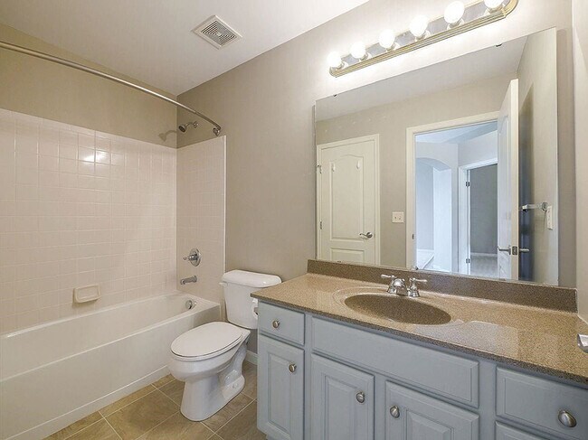 Building Photo - 285 Skyview Ct