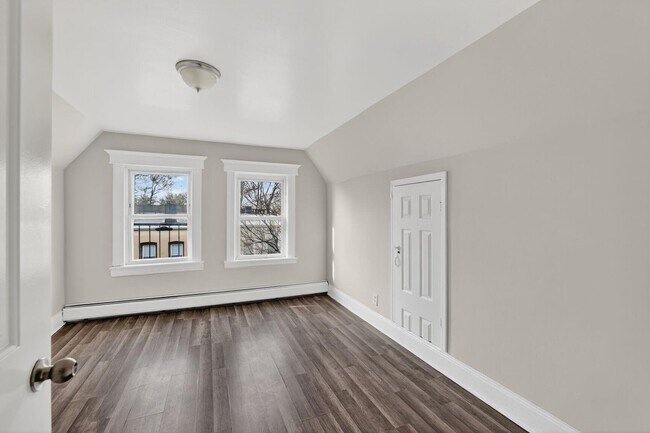 Building Photo - 107 Brown Pl