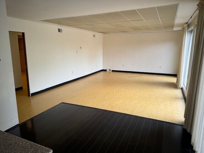 Building Photo - Incredibly Unique Property in the Heart of Shadyside!