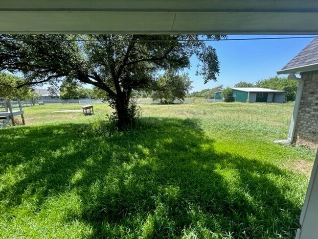 Building Photo - Farmhouse Vibes in Robinson Texas