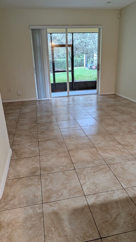 Building Photo - 2039 Fiesta Ridge Ct