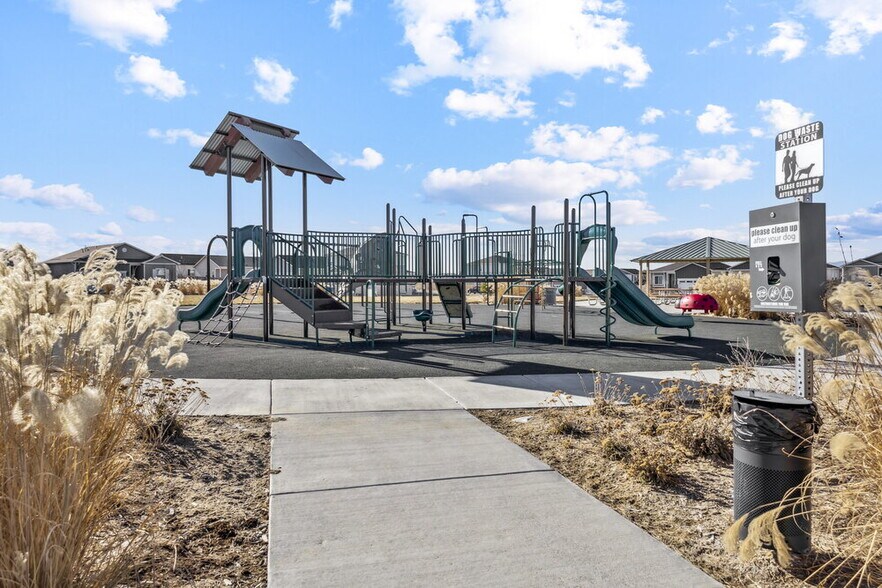 Building Photo - 9481 Yampa St