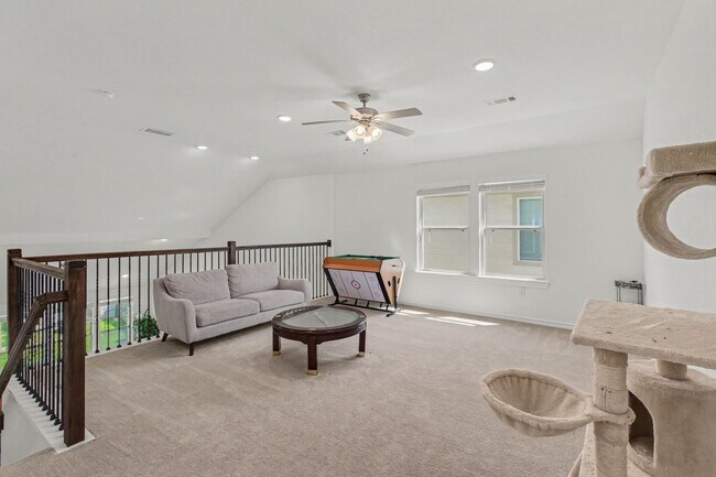Building Photo - 14361 Cedar Shadow Dr