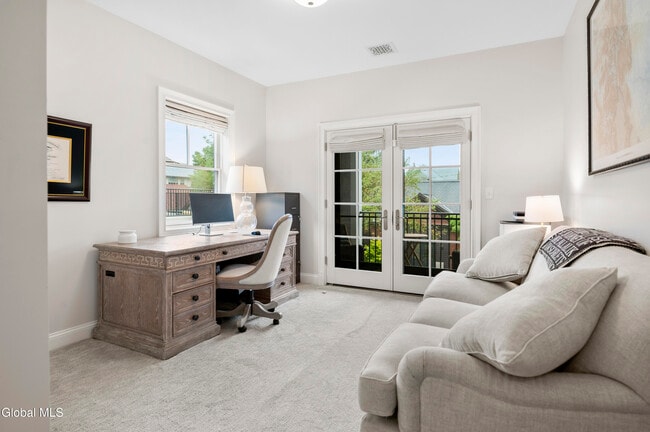 Building Photo - 37 White St