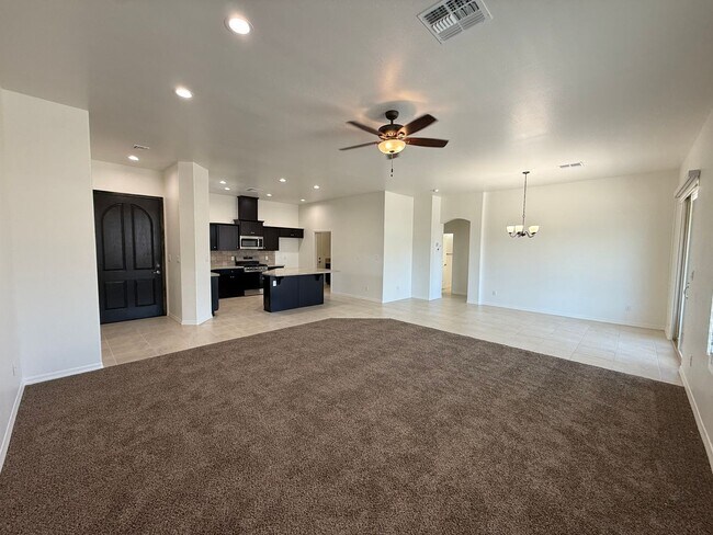 Building Photo - Livingston Ranch - BRAND NEW & IMMACULATE