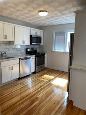 Building Photo - 32 Francis St