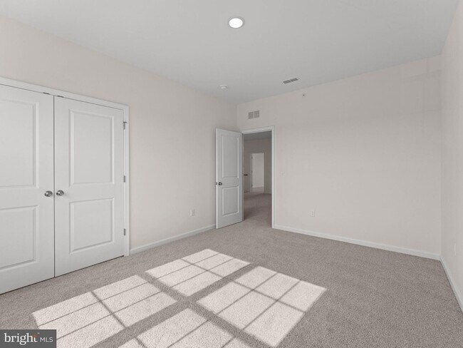 Building Photo - 202 Thompson Dr