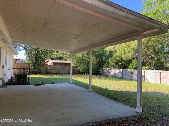 Building Photo - 8384 Chessman Ct