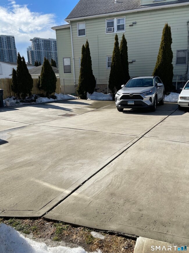 Building Photo - 41 Elmcroft Rd