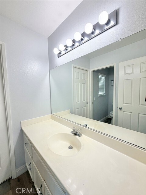 Building Photo - 15096 Fox Ridge Dr