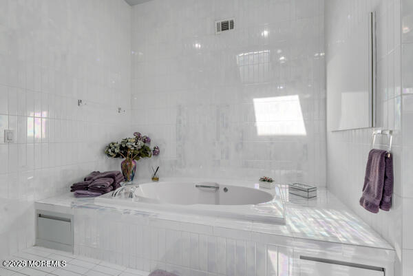 Building Photo - 3 Clover Hill Pl