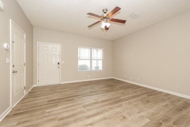 Building Photo - 2527 Salem Glen Xing