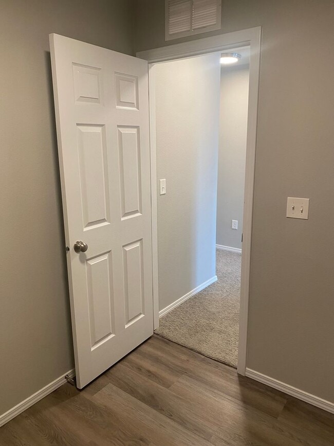 Building Photo - 5214 Clearfield Ct