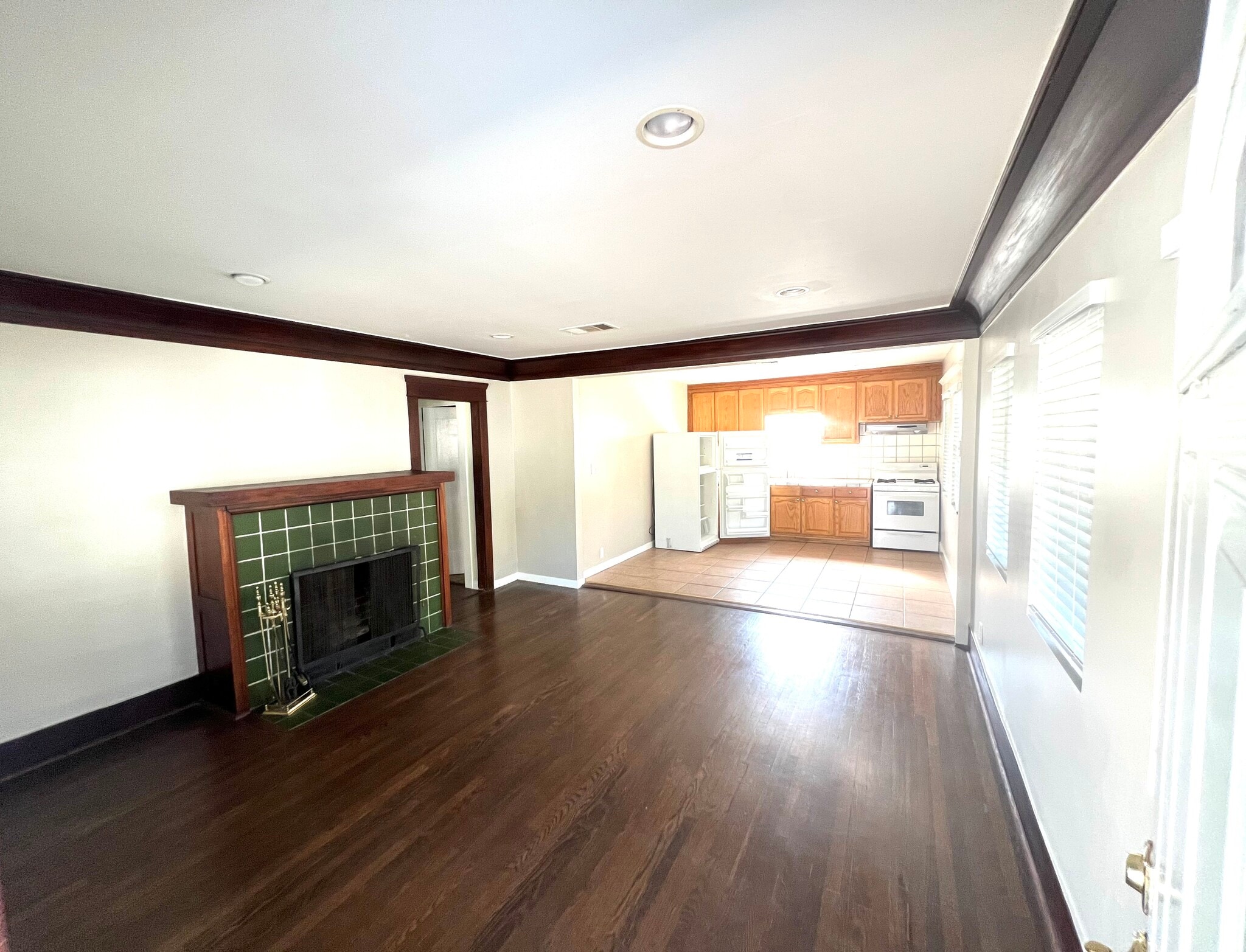 Living room - 2210 Las Flores Dr