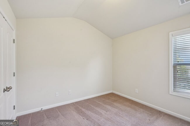 Building Photo - 186 Granite Way