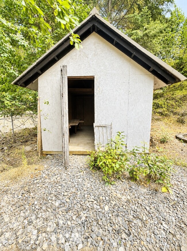 Building Photo - 6647 Alderson Ln