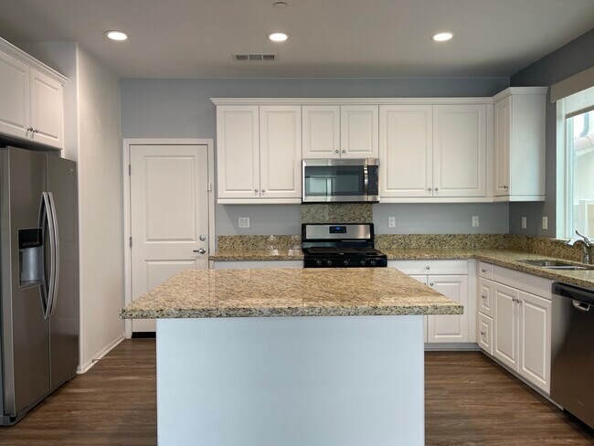 Building Photo - 2883 Villa Catalonia Ct