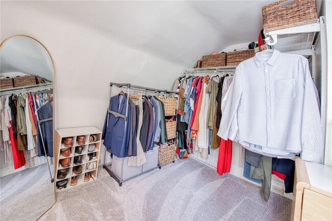 Building Photo - 911 Nevin Ave