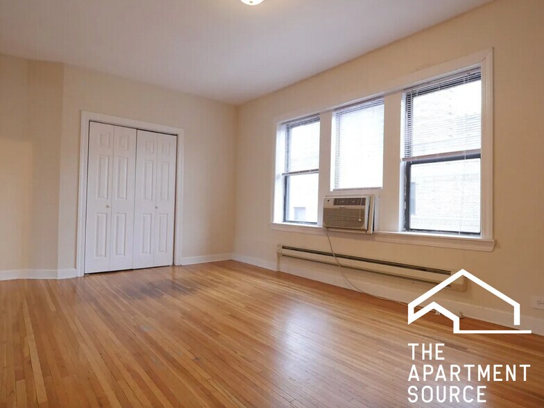 Building Photo - 3732 N Pine Grove Ave