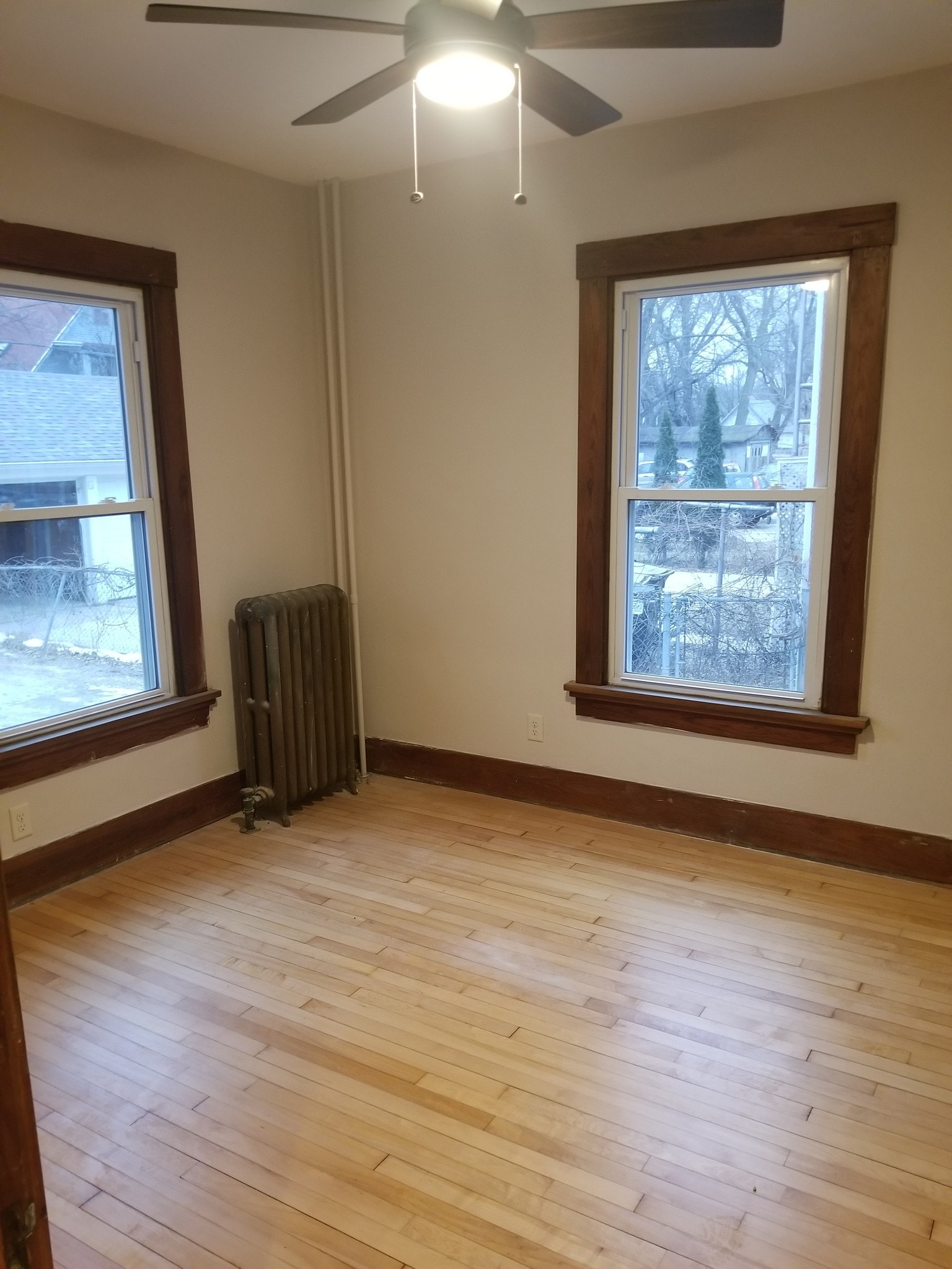 Main Bedroom - 2045 E Washington Ave