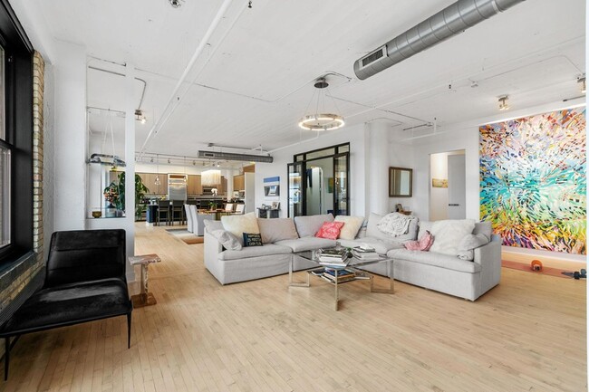 Building Photo - 290 Market St