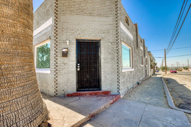 Building Photo - 3500 Louisville Ave