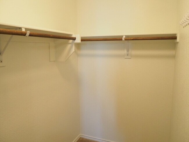 Building Photo - 3 Bed 2 Bath in Providence Village