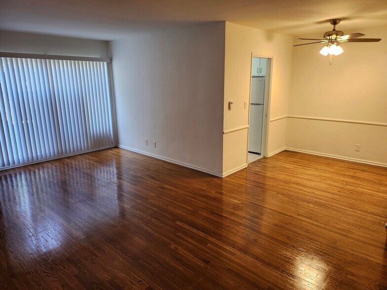 Building Photo - 1347 N Alta Vista Blvd