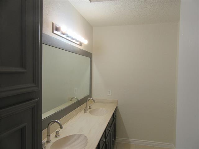 Building Photo - 808 Woodway Ln