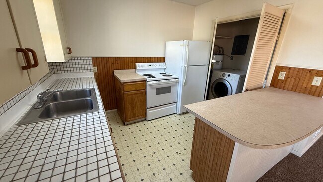 Building Photo - Market Flats