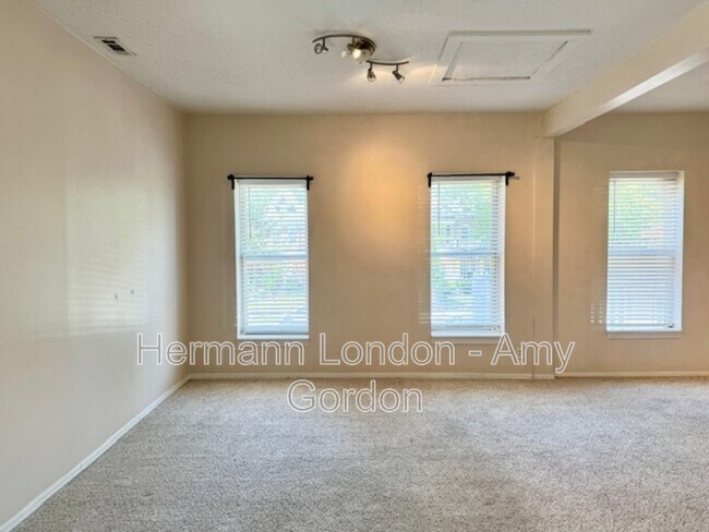Building Photo - 4738 Olive St