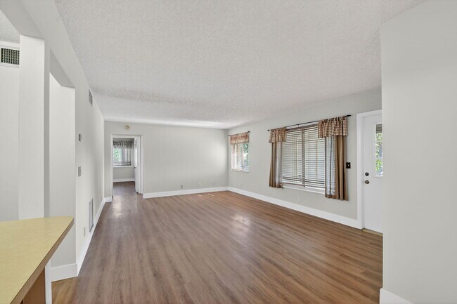 Building Photo - 4996 Sable Pine Cir