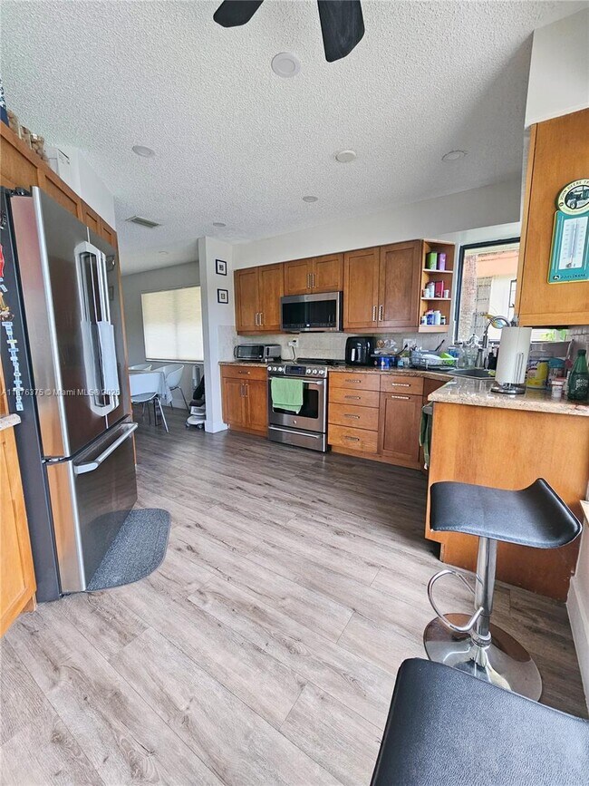 Building Photo - 3483 Emerald Oaks Dr