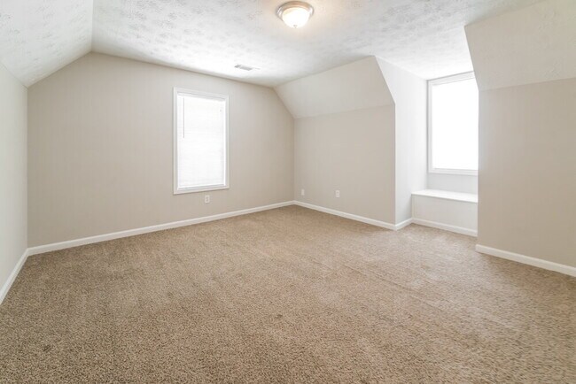 Building Photo - 3008 Cardinal Dr