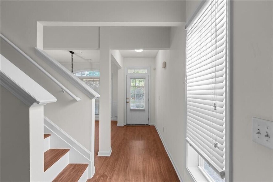 Building Photo - 3127 Wyesham Cir