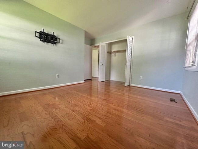 Building Photo - 4128 Point Hollow Ln