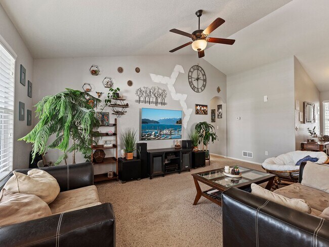 Building Photo - Beautiful 3 Bed, 2 Bath Ranch-Style House in East Windsor!