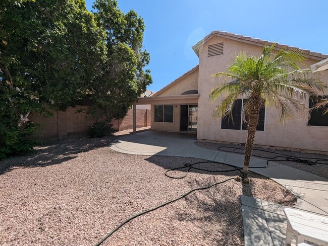 Building Photo - North Phoenix 3 bedroom with 2-car garage