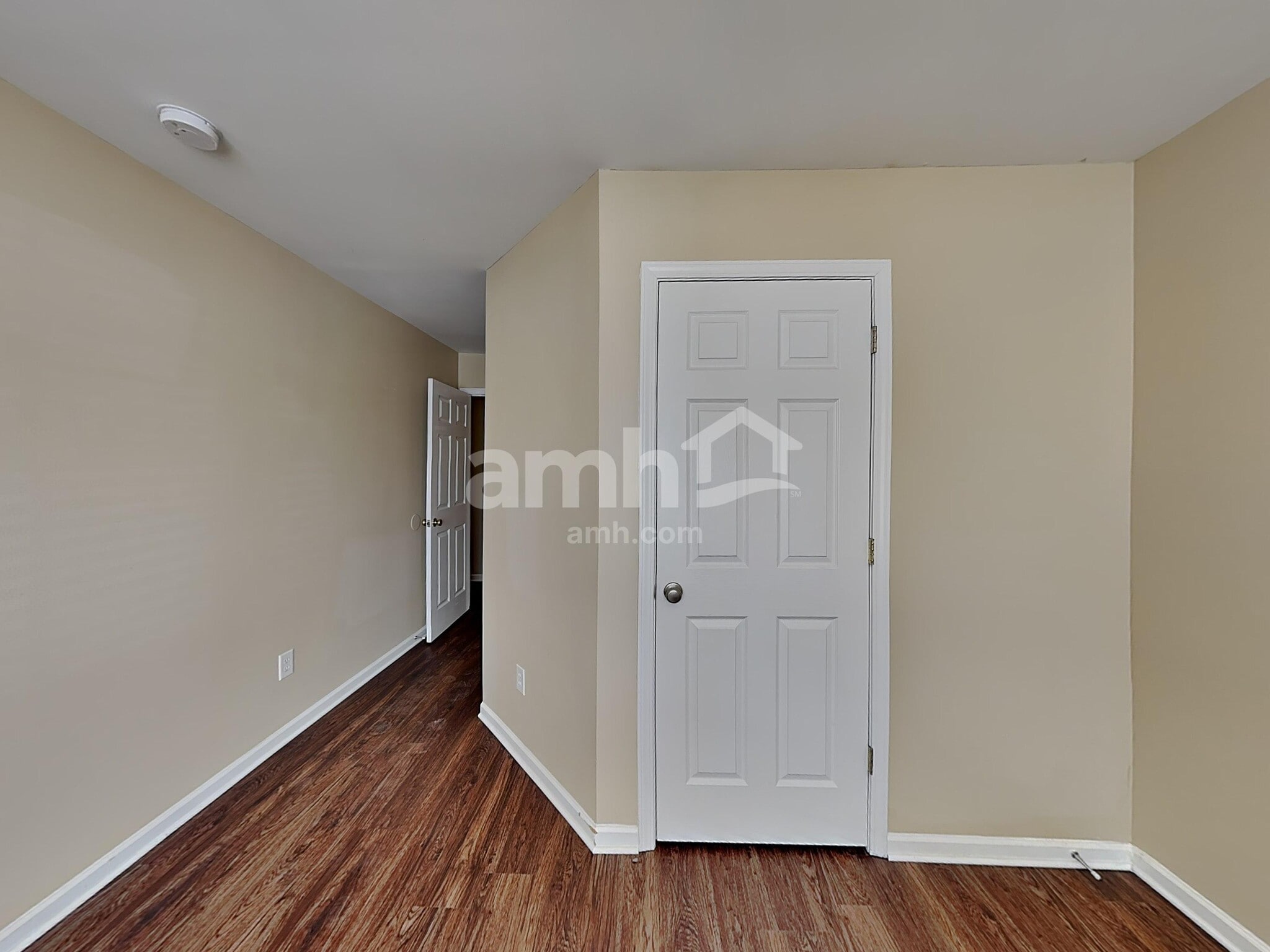 Building Photo - 116 Golden Valley Dr