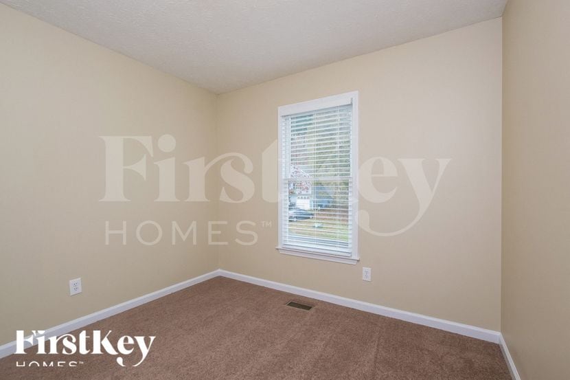 Building Photo - 118 Aztec Way SE