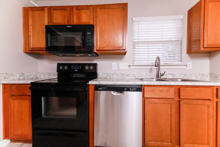 Building Photo - 2707 Brownlow Ct