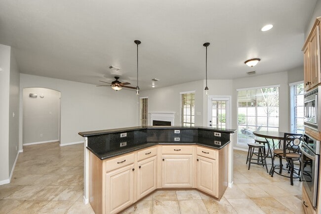 Building Photo - 4418 Ringrose Dr