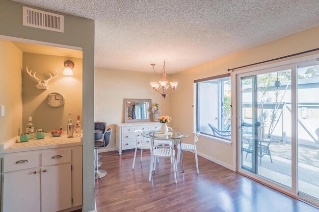 Building Photo - 1925 46th Ave