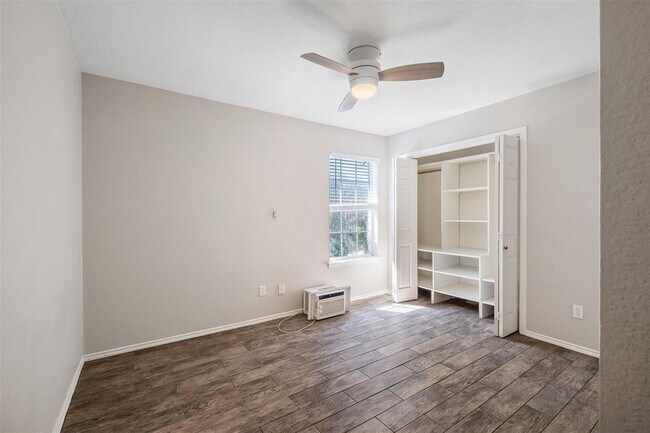 Building Photo - 119 Tanner Cir